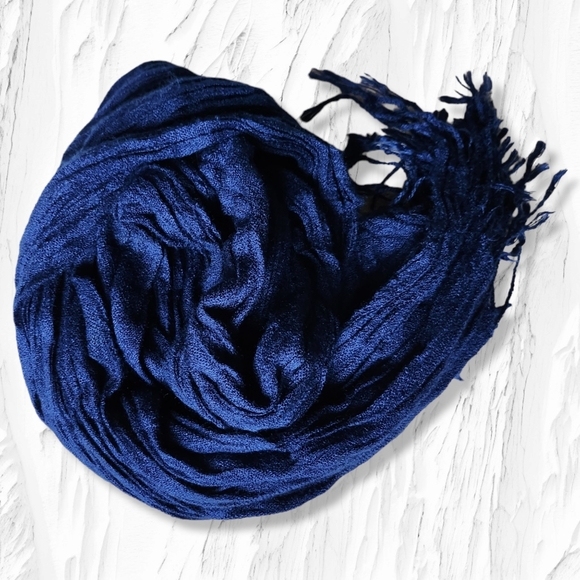 **AEO** blue wrinkled scarf - Picture 2 of 4